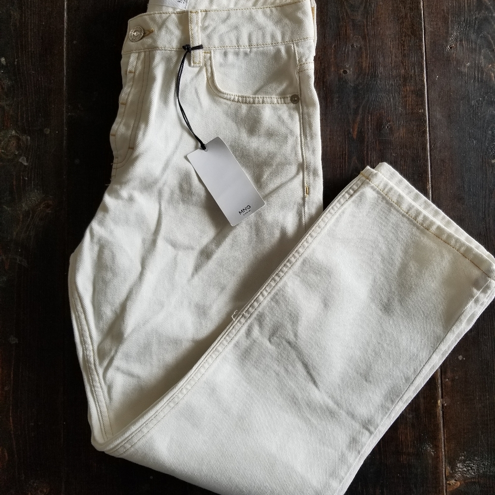 👖MANGO  STRAIGHT LEG HIGHWAISTED JEANS